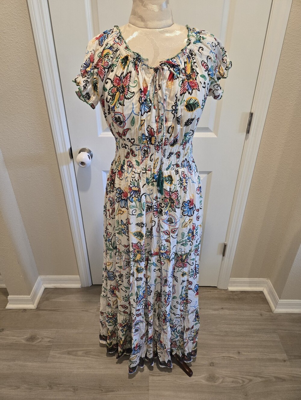 Me 2 Magic NWT Bohemian Dress With Floral Print, Size M - Picture 3 of 14